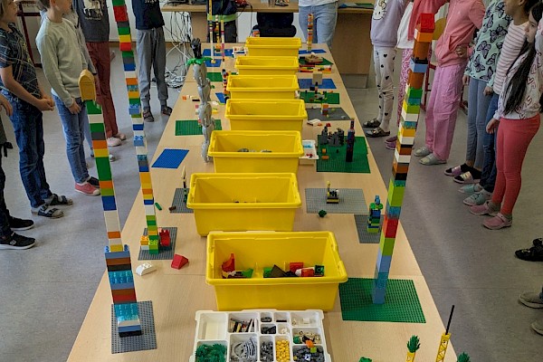 LEGO® Serious Play® Workshops zum Thema Mobbing LEGO® Serious Play® Workshops zum Thema Mobbing