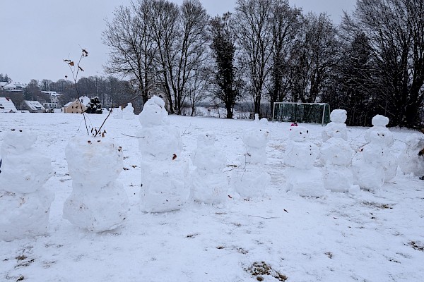 Viel Schnee und strahlende Kinderaugen